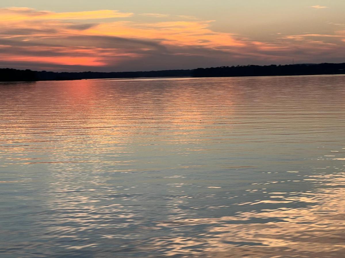 Вилла Lakefront Oasis With Private Boat Dock On Lake Palestine Coffee City Экстерьер фото